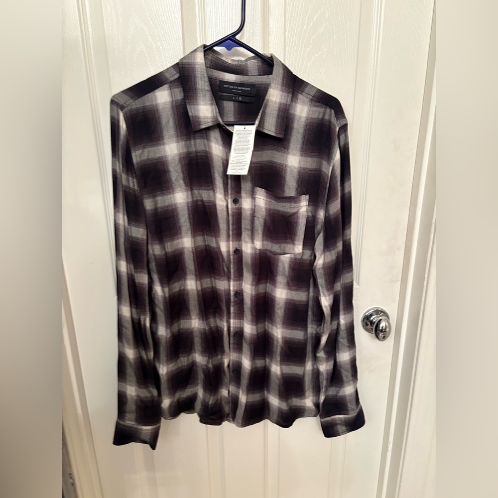 Cotton On Black and Gray Plaid Shirt Size Large
